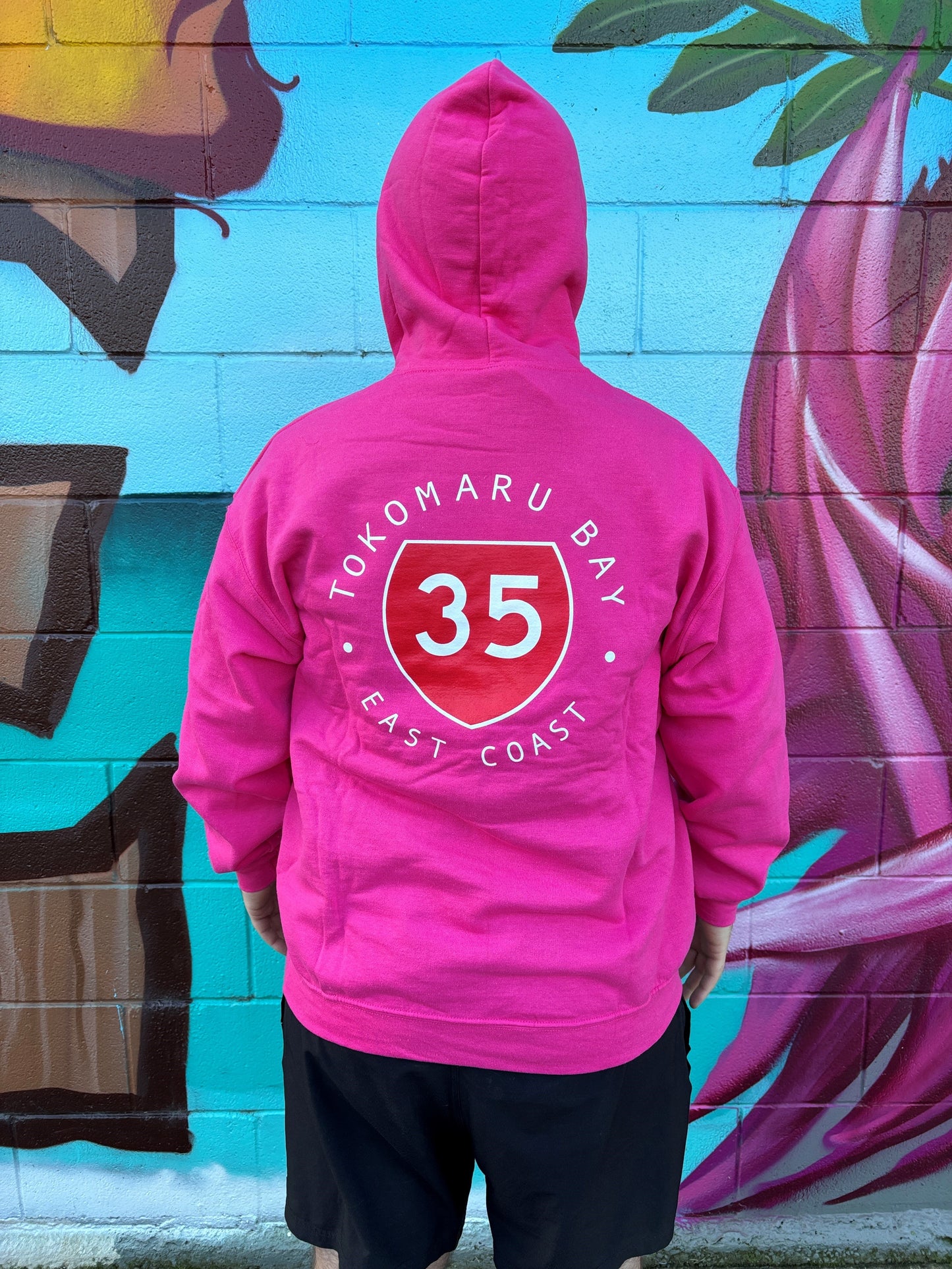 35 HOODIE HOT PINK TOKOMARU BAY